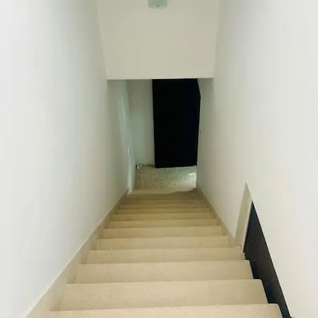 Apartamento In With Private Bathroom And Roof. *